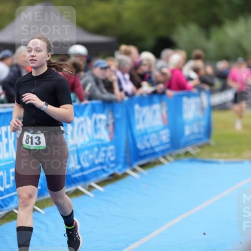 30.08.2026 - Elbe Triathlon Hamburg LAZAROV Photography http://msf.ph/oto/10028973 30.08.2026 12:05:08 Ziel 813, 1459, 1488 meine-sportfotos.de