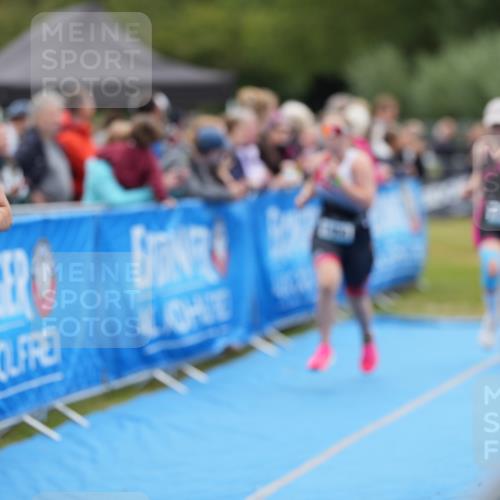 30.08.2026 - Elbe Triathlon Hamburg LAZAROV Photography http://msf.ph/oto/10028977 30.08.2026 12:05:15 Ziel 1414, 1424, 1459, 1488, 1525 meine-sportfotos.de