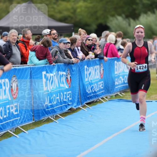 30.08.2026 - Elbe Triathlon Hamburg LAZAROV Photography http://msf.ph/oto/10028982 30.08.2026 12:05:19 Ziel 1358, 1414, 1424, 1459, 1460, 1525 meine-sportfotos.de