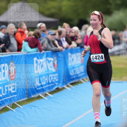 30.08.2026 - Elbe Triathlon Hamburg LAZAROV Photography http://msf.ph/oto/10028984 30.08.2026 12:05:20 Ziel 1358, 1414, 1424, 1459, 1460, 1525 meine-sportfotos.de