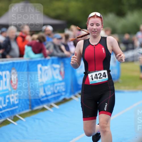 30.08.2026 - Elbe Triathlon Hamburg LAZAROV Photography http://msf.ph/oto/10028985 30.08.2026 12:05:20 Ziel 1358, 1414, 1424, 1459, 1460, 1525 meine-sportfotos.de