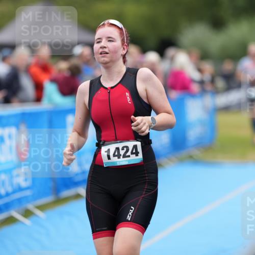 30.08.2026 - Elbe Triathlon Hamburg LAZAROV Photography http://msf.ph/oto/10028986 30.08.2026 12:05:21 Ziel 1358, 1414, 1424, 1460, 1525 meine-sportfotos.de