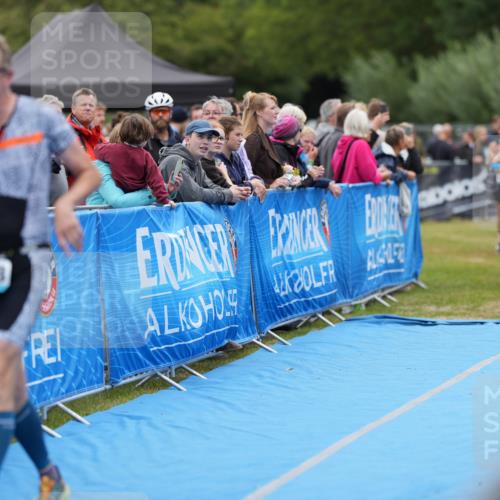 30.08.2026 - Elbe Triathlon Hamburg LAZAROV Photography http://msf.ph/oto/10028992 30.08.2026 12:05:28 Ziel 1358, 1397, 1460, 1529, 1577 meine-sportfotos.de