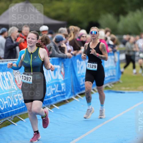 30.08.2026 - Elbe Triathlon Hamburg LAZAROV Photography http://msf.ph/oto/10028993 30.08.2026 12:05:32 Ziel 564, 1397, 1529, 1577 meine-sportfotos.de