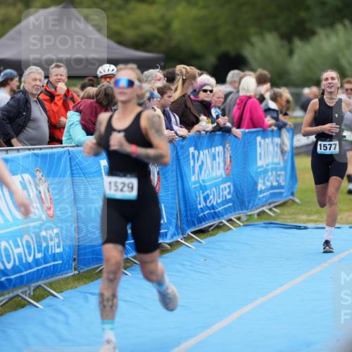30.08.2026 - Elbe Triathlon Hamburg LAZAROV Photography http://msf.ph/oto/10028995 30.08.2026 12:05:33 Ziel 564, 1397, 1475, 1529, 1577 meine-sportfotos.de