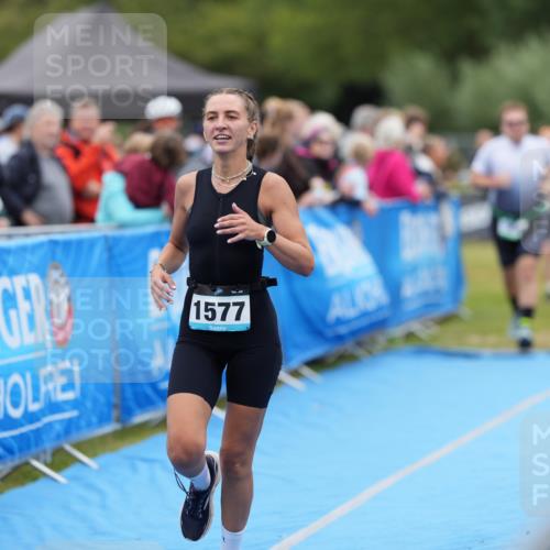 30.08.2026 - Elbe Triathlon Hamburg LAZAROV Photography http://msf.ph/oto/10028997 30.08.2026 12:05:36 Ziel 564, 1397, 1475, 1529, 1577 meine-sportfotos.de