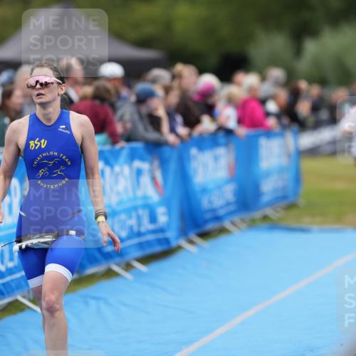 30.08.2026 - Elbe Triathlon Hamburg LAZAROV Photography http://msf.ph/oto/10029006 30.08.2026 12:05:51 Ziel 1396, 1398, 1508 meine-sportfotos.de