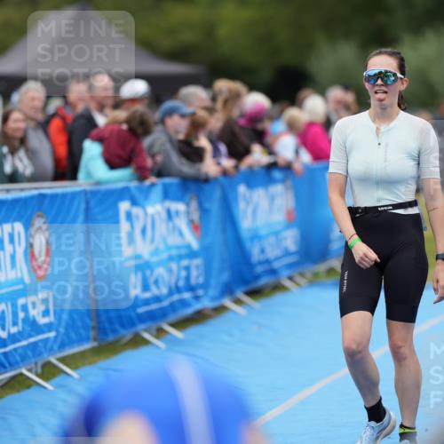 30.08.2026 - Elbe Triathlon Hamburg LAZAROV Photography http://msf.ph/oto/10029012 30.08.2026 12:05:59 Ziel 1396, 1398 meine-sportfotos.de