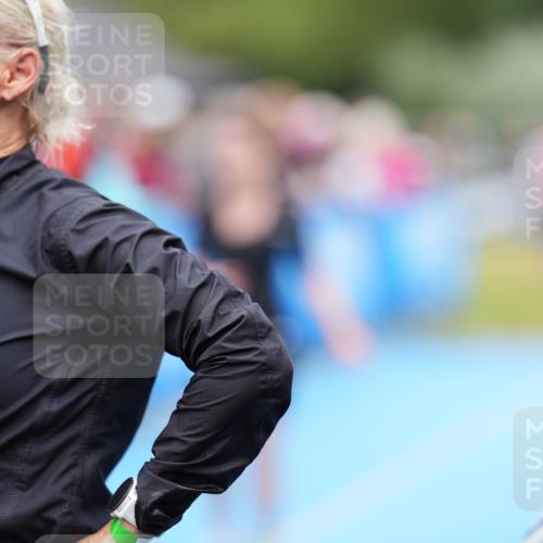 30.08.2026 - Elbe Triathlon Hamburg LAZAROV Photography http://msf.ph/oto/10029024 30.08.2026 12:06:36 Ziel 1492, 1703 meine-sportfotos.de
