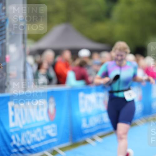 30.08.2026 - Elbe Triathlon Hamburg LAZAROV Photography http://msf.ph/oto/10029036 30.08.2026 12:07:06 Ziel 947, 1513, 1550, 1610 meine-sportfotos.de