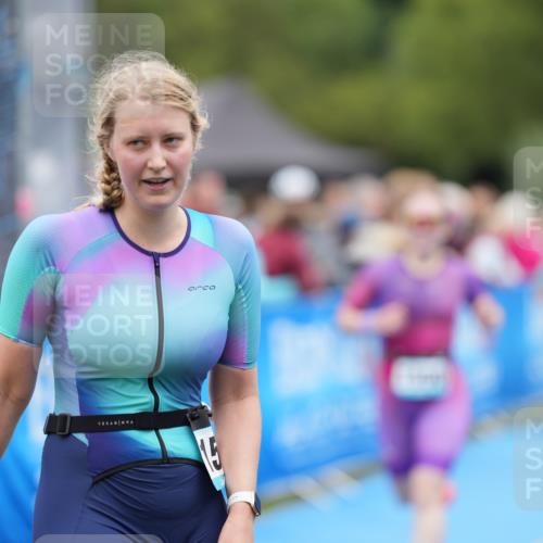 30.08.2026 - Elbe Triathlon Hamburg LAZAROV Photography http://msf.ph/oto/10029037 30.08.2026 12:07:11 Ziel 947, 1550 meine-sportfotos.de