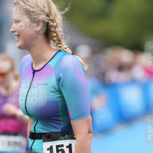 30.08.2026 - Elbe Triathlon Hamburg LAZAROV Photography http://msf.ph/oto/10029040 30.08.2026 12:07:14 Ziel 947, 1550 meine-sportfotos.de