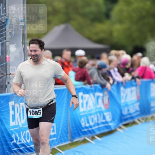 30.08.2026 - Elbe Triathlon Hamburg LAZAROV Photography http://msf.ph/oto/10029054 30.08.2026 12:07:57 Ziel 835, 1095, 1501 meine-sportfotos.de