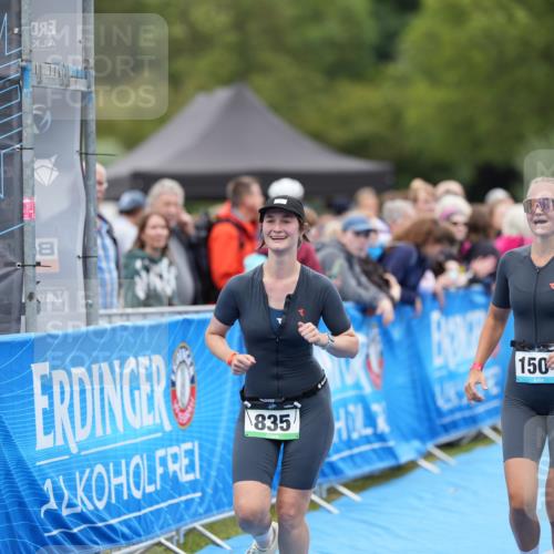30.08.2026 - Elbe Triathlon Hamburg LAZAROV Photography http://msf.ph/oto/10029056 30.08.2026 12:08:00 Ziel 835, 1095, 1366, 1501 meine-sportfotos.de
