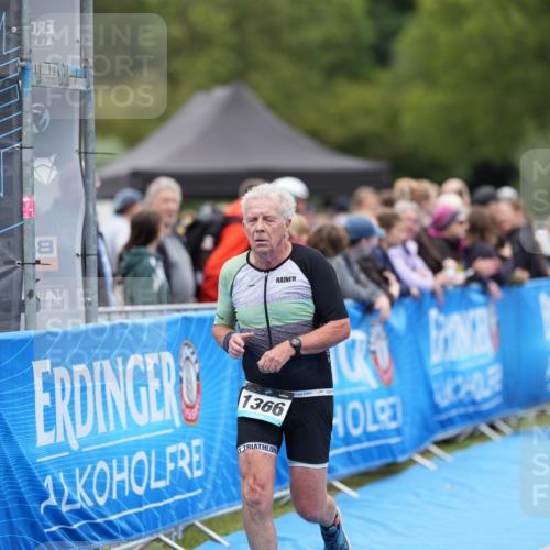 30.08.2026 - Elbe Triathlon Hamburg LAZAROV Photography http://msf.ph/oto/10029059 30.08.2026 12:08:07 Ziel 1366 meine-sportfotos.de