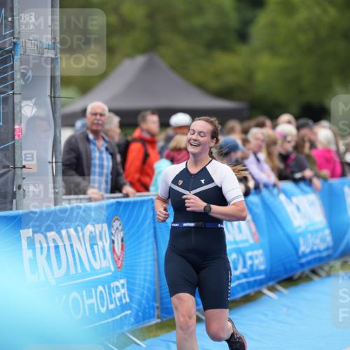 30.08.2026 - Elbe Triathlon Hamburg LAZAROV Photography http://msf.ph/oto/10029062 30.08.2026 12:08:18 Ziel 840, 1584, 1658 meine-sportfotos.de