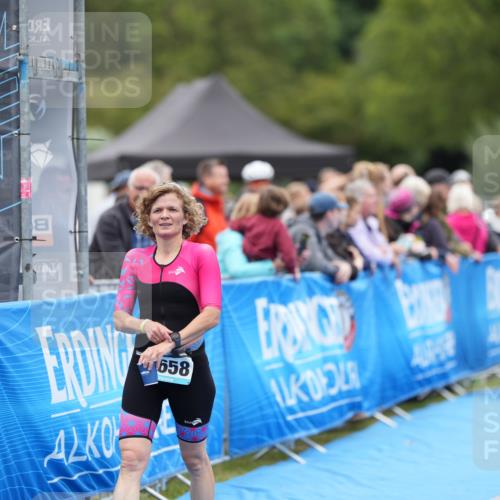 30.08.2026 - Elbe Triathlon Hamburg LAZAROV Photography http://msf.ph/oto/10029069 30.08.2026 12:08:26 Ziel 840, 1355, 1357, 1633, 1658 meine-sportfotos.de