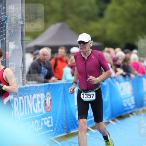30.08.2026 - Elbe Triathlon Hamburg LAZAROV Photography http://msf.ph/oto/10029076 30.08.2026 12:08:34 Ziel 1355, 1357, 1633 meine-sportfotos.de