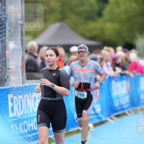 30.08.2026 - Elbe Triathlon Hamburg LAZAROV Photography http://msf.ph/oto/10029079 30.08.2026 12:08:50 Ziel 789, 915 meine-sportfotos.de