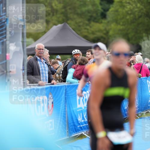 30.08.2026 - Elbe Triathlon Hamburg LAZAROV Photography http://msf.ph/oto/10029094 30.08.2026 12:09:33 Ziel 919, 1561, 1574, 1640 meine-sportfotos.de