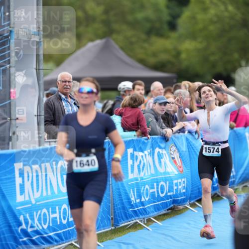 30.08.2026 - Elbe Triathlon Hamburg LAZAROV Photography http://msf.ph/oto/10029098 30.08.2026 12:09:36 Ziel 919, 1561, 1574, 1640 meine-sportfotos.de