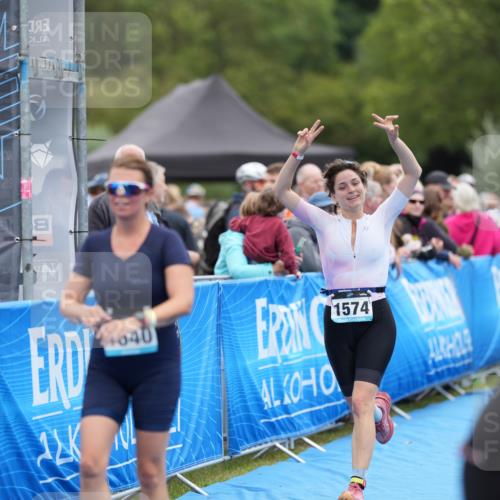 30.08.2026 - Elbe Triathlon Hamburg LAZAROV Photography http://msf.ph/oto/10029099 30.08.2026 12:09:37 Ziel 919, 1561, 1574, 1640 meine-sportfotos.de