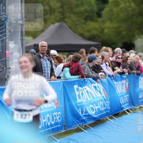 30.08.2026 - Elbe Triathlon Hamburg LAZAROV Photography http://msf.ph/oto/10029129 30.08.2026 12:10:37 Ziel 1427, 1631 meine-sportfotos.de