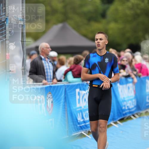 30.08.2026 - Elbe Triathlon Hamburg LAZAROV Photography http://msf.ph/oto/10029133 30.08.2026 12:10:55 Ziel 1377, 1549 meine-sportfotos.de