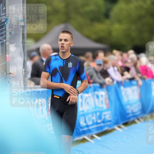 30.08.2026 - Elbe Triathlon Hamburg LAZAROV Photography http://msf.ph/oto/10029135 30.08.2026 12:10:56 Ziel 1377, 1549 meine-sportfotos.de