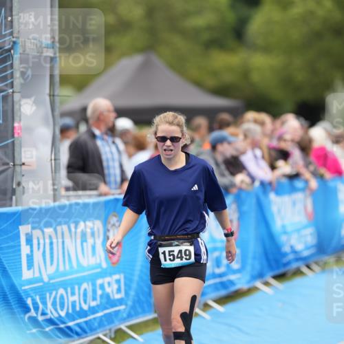 30.08.2026 - Elbe Triathlon Hamburg LAZAROV Photography http://msf.ph/oto/10029138 30.08.2026 12:11:00 Ziel 1549 meine-sportfotos.de
