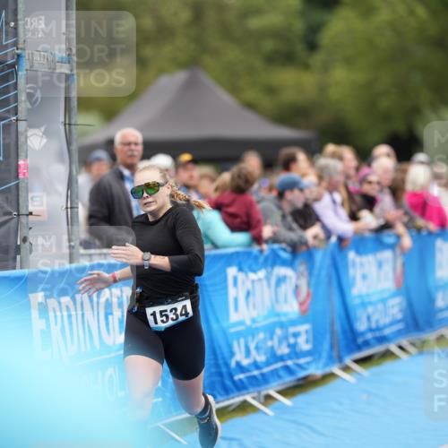 30.08.2026 - Elbe Triathlon Hamburg LAZAROV Photography http://msf.ph/oto/10029142 30.08.2026 12:11:14 Ziel 1534, 1576, 1581, 1615 meine-sportfotos.de