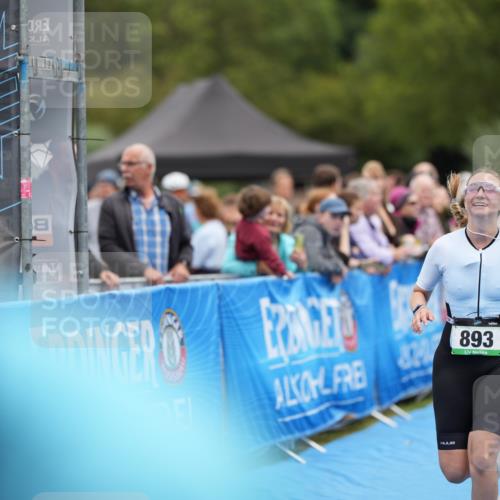 30.08.2026 - Elbe Triathlon Hamburg LAZAROV Photography http://msf.ph/oto/10029154 30.08.2026 12:11:33 Ziel 893, 1654, 1689 meine-sportfotos.de