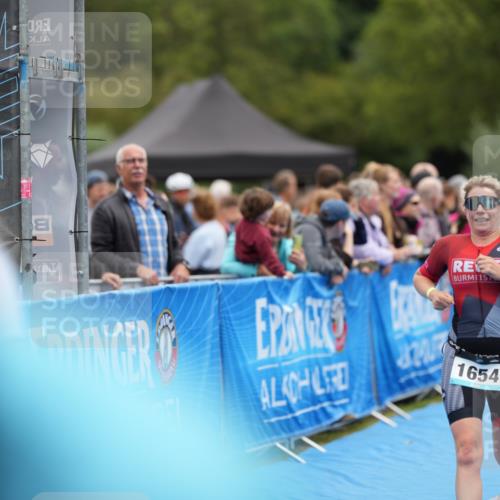 30.08.2026 - Elbe Triathlon Hamburg LAZAROV Photography http://msf.ph/oto/10029157 30.08.2026 12:11:36 Ziel 893, 1654, 1689 meine-sportfotos.de