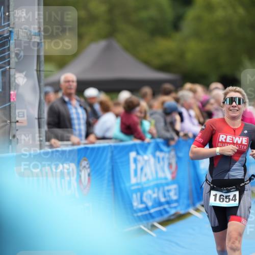 30.08.2026 - Elbe Triathlon Hamburg LAZAROV Photography http://msf.ph/oto/10029158 30.08.2026 12:11:37 Ziel 893, 1654, 1689 meine-sportfotos.de