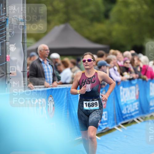 30.08.2026 - Elbe Triathlon Hamburg LAZAROV Photography http://msf.ph/oto/10029160 30.08.2026 12:11:40 Ziel 1583, 1654, 1689 meine-sportfotos.de