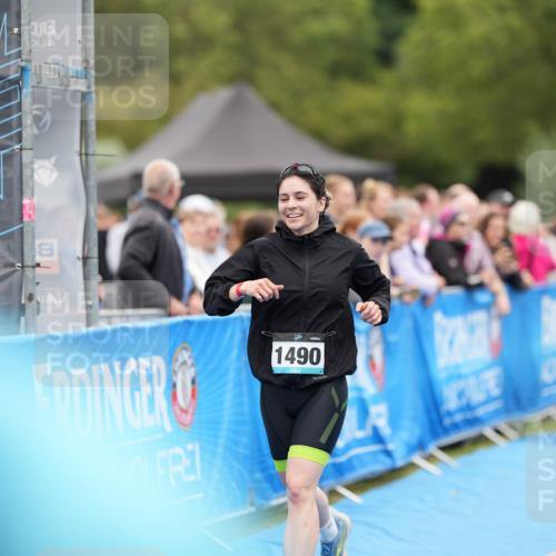 30.08.2026 - Elbe Triathlon Hamburg LAZAROV Photography http://msf.ph/oto/10029166 30.08.2026 12:12:07 Ziel 1490, 1637 meine-sportfotos.de