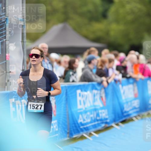 30.08.2026 - Elbe Triathlon Hamburg LAZAROV Photography http://msf.ph/oto/10029173 30.08.2026 12:12:30 Ziel 1527, 1596 meine-sportfotos.de