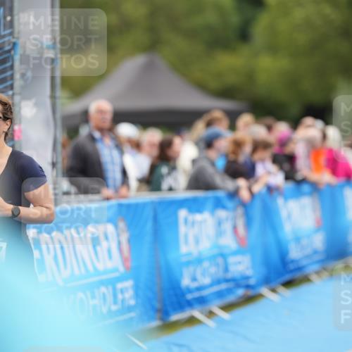 30.08.2026 - Elbe Triathlon Hamburg LAZAROV Photography http://msf.ph/oto/10029174 30.08.2026 12:12:31 Ziel 803, 1527, 1596 meine-sportfotos.de