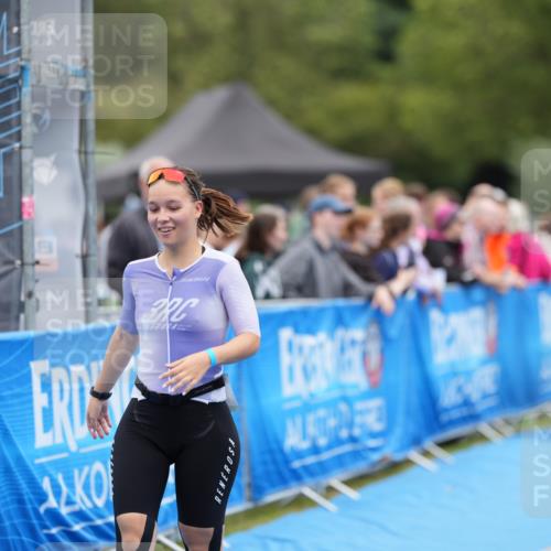 30.08.2026 - Elbe Triathlon Hamburg LAZAROV Photography http://msf.ph/oto/10029177 30.08.2026 12:12:40 Ziel 803 meine-sportfotos.de