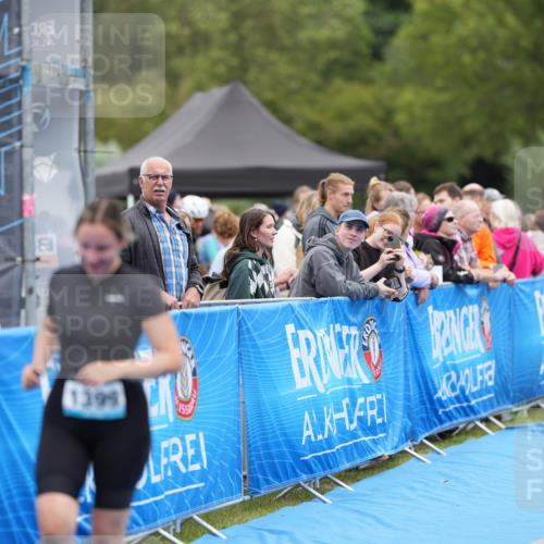 30.08.2026 - Elbe Triathlon Hamburg LAZAROV Photography http://msf.ph/oto/10029179 30.08.2026 12:12:56 Ziel 1399 meine-sportfotos.de