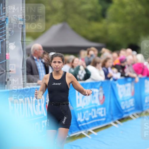 30.08.2026 - Elbe Triathlon Hamburg LAZAROV Photography http://msf.ph/oto/10029182 30.08.2026 12:13:26 Ziel 1587 meine-sportfotos.de