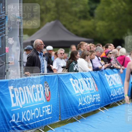 30.08.2026 - Elbe Triathlon Hamburg LAZAROV Photography http://msf.ph/oto/10029193 30.08.2026 12:14:22 Ziel 1429 meine-sportfotos.de
