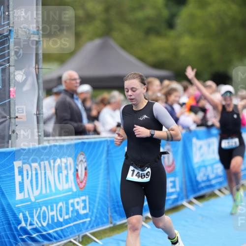 30.08.2026 - Elbe Triathlon Hamburg LAZAROV Photography http://msf.ph/oto/10029196 30.08.2026 12:14:37 Ziel 1469, 1502, 1678 meine-sportfotos.de