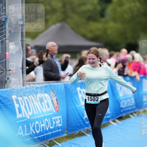 30.08.2026 - Elbe Triathlon Hamburg LAZAROV Photography http://msf.ph/oto/10029202 30.08.2026 12:14:44 Ziel 1485, 1502, 1629 meine-sportfotos.de