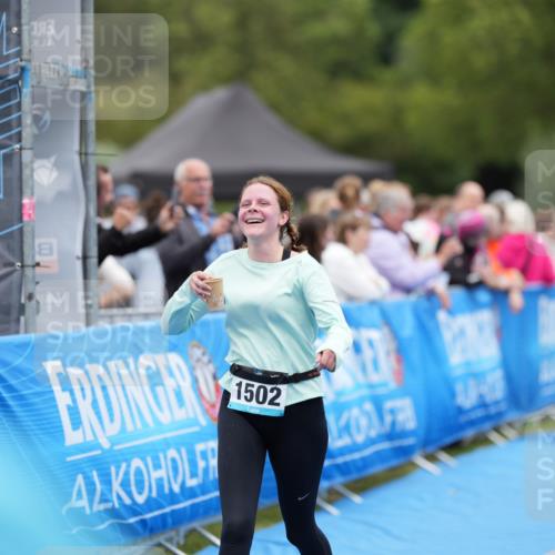 30.08.2026 - Elbe Triathlon Hamburg LAZAROV Photography http://msf.ph/oto/10029203 30.08.2026 12:14:45 Ziel 1485, 1502, 1629 meine-sportfotos.de