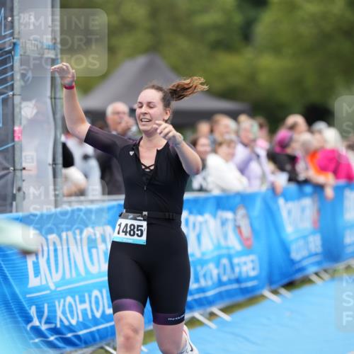 30.08.2026 - Elbe Triathlon Hamburg LAZAROV Photography http://msf.ph/oto/10029206 30.08.2026 12:14:47 Ziel 1485, 1502, 1629 meine-sportfotos.de