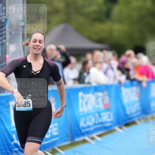 30.08.2026 - Elbe Triathlon Hamburg LAZAROV Photography http://msf.ph/oto/10029207 30.08.2026 12:14:47 Ziel 1485, 1502, 1629 meine-sportfotos.de