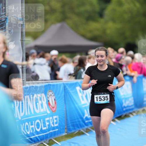 30.08.2026 - Elbe Triathlon Hamburg LAZAROV Photography http://msf.ph/oto/10029216 30.08.2026 12:15:10 Ziel 1512, 1514, 1535, 1569 meine-sportfotos.de
