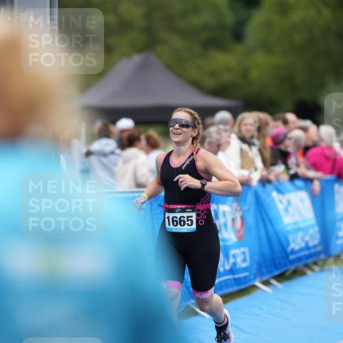 30.08.2026 - Elbe Triathlon Hamburg LAZAROV Photography http://msf.ph/oto/10029221 30.08.2026 12:15:27 Ziel 1665 meine-sportfotos.de