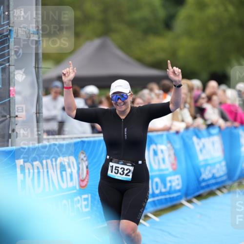 30.08.2026 - Elbe Triathlon Hamburg LAZAROV Photography http://msf.ph/oto/10029231 30.08.2026 12:16:09 Ziel 1465, 1532, 1702 meine-sportfotos.de